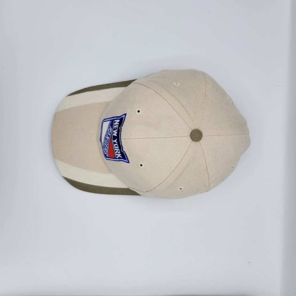New York Rangers Vintage Twins Snapback Hat - Picture 3 of 3
